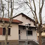Casa Nuova E Spaziosa In Centro Villa *