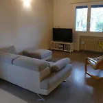 Casa Nuova E Spaziosa In Centro