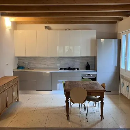 Casa Nuova E Spaziosa In Centro * Medicina