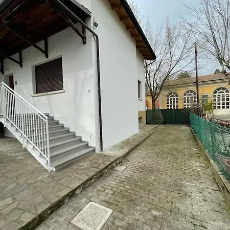 Casa Nuova E Spaziosa In Centro ヴィラ *