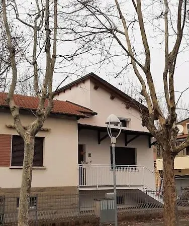 Casa Nuova E Spaziosa In Centro ヴィラ *