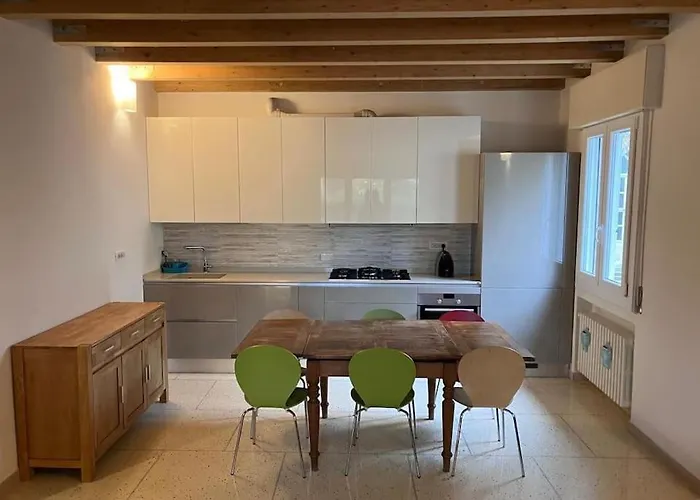 Casa Nuova E Spaziosa In Centro Медичина