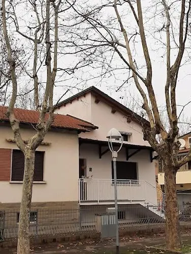 Casa Nuova E Spaziosa In Centro Villa *