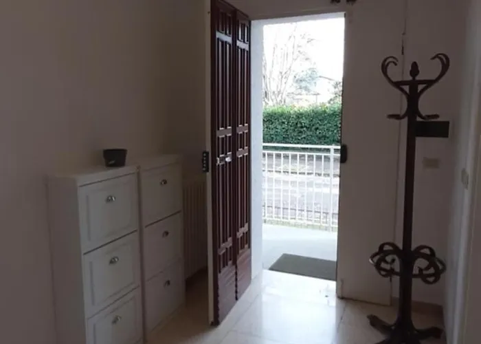 Casa Nuova E Spaziosa In Centro Медичина